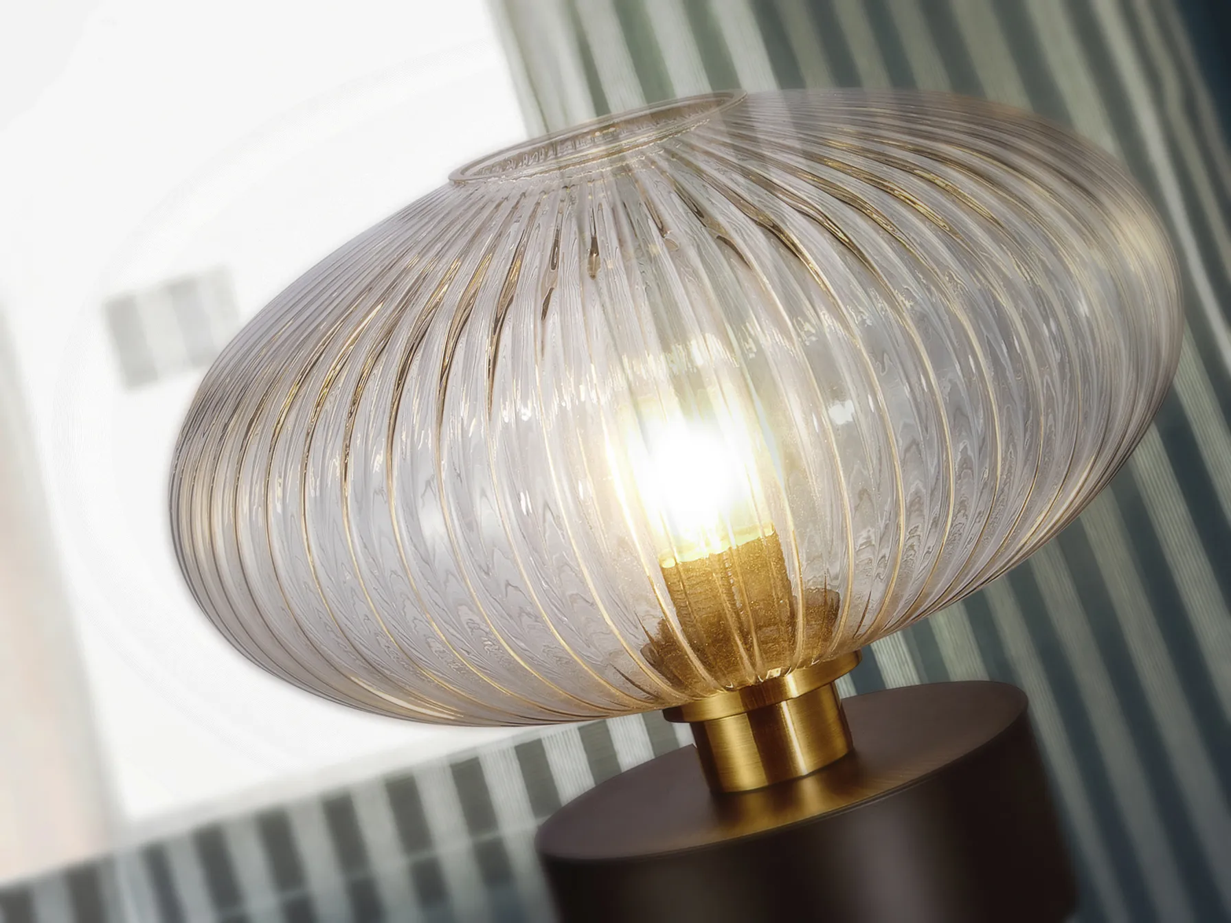 Настолна лампа NORMA 1L Черна с месинг - Image 3