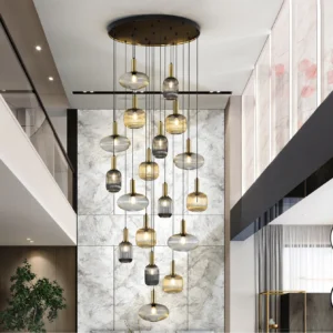 NORMA - ЛУКСОЗНА ЛАМПА С 18 СВЕТЛИНИ В ЧЕРНО И МЕСИНГА